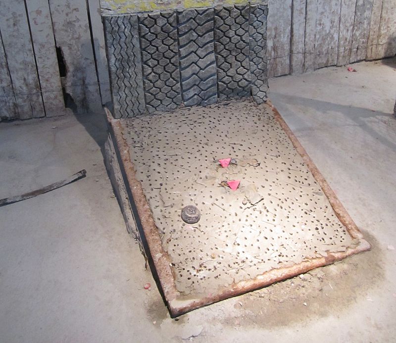 Target post of a tejo field